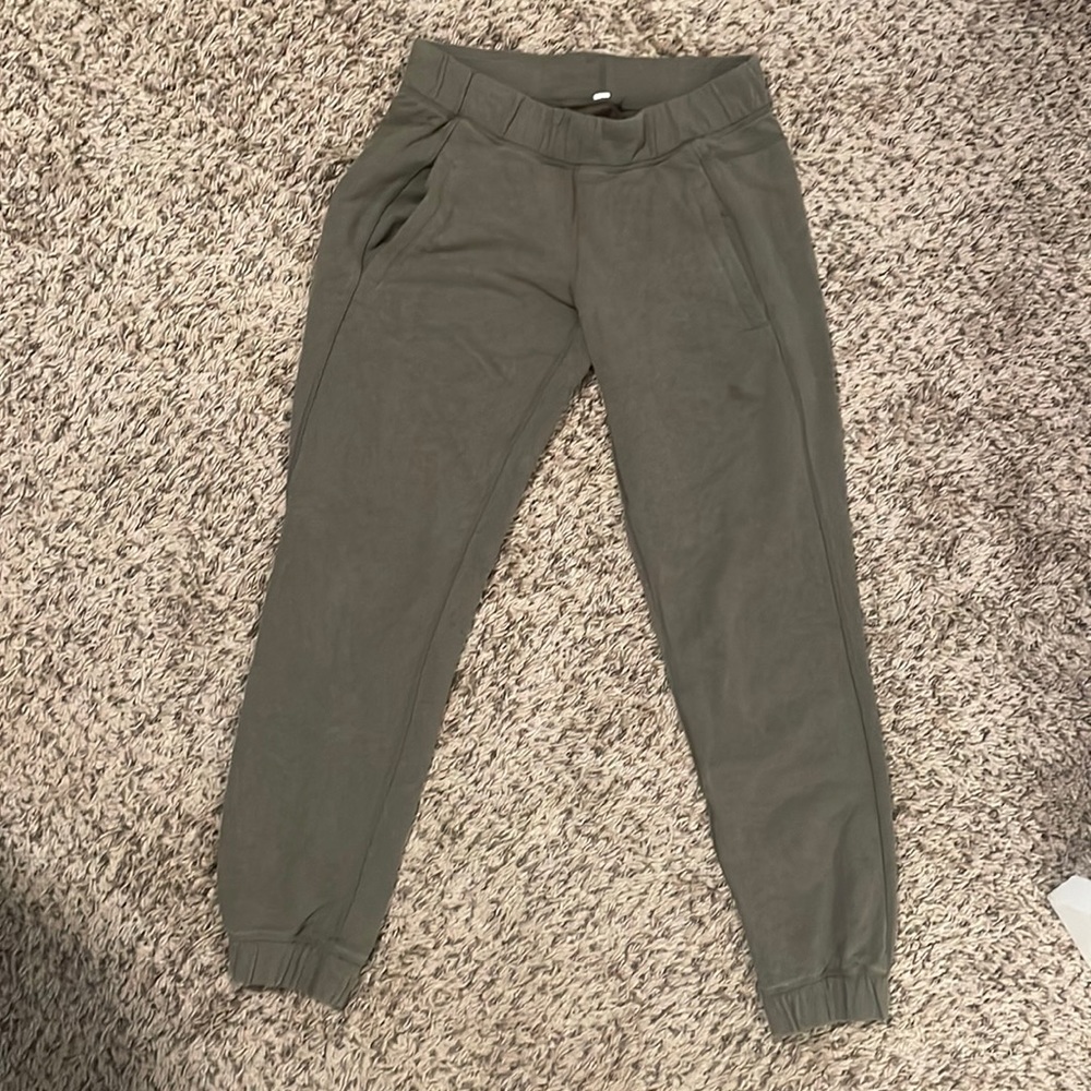 LULULEMON JOGGERS